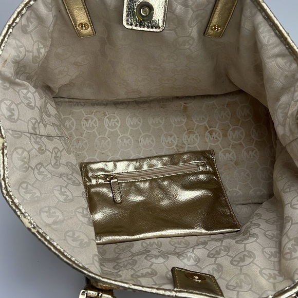 Michael Kors Straw/Gild Lame Leather Shoulder Tote with Removable Pouch - Picture 8 of 11